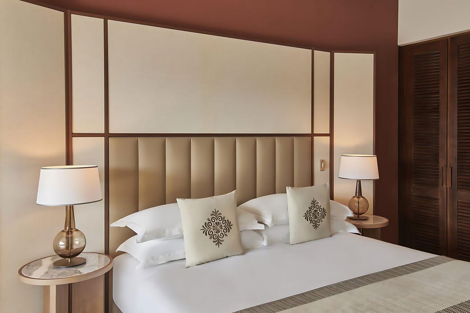 King Deluxe Room LuxuriaVacations