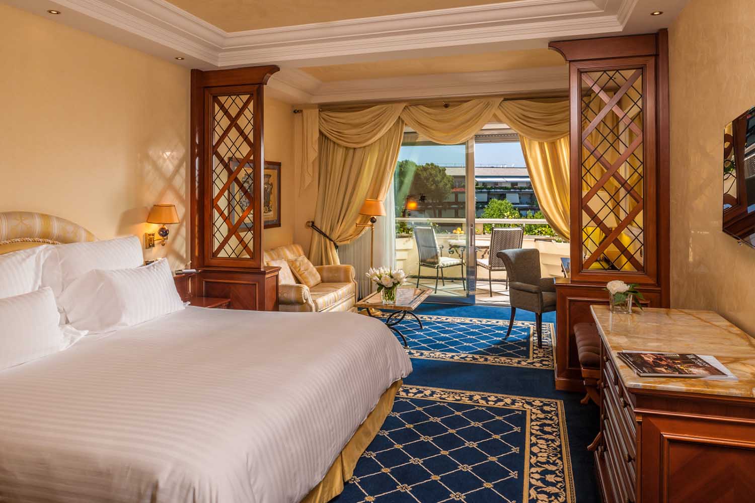 King Deluxe Room LuxuriaVacations