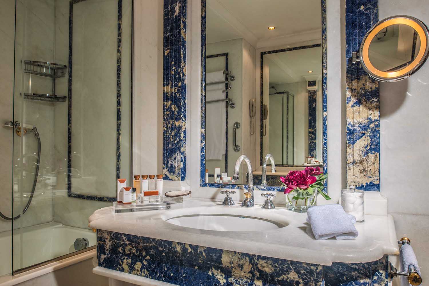 King Imperial Room LuxuriaVacations