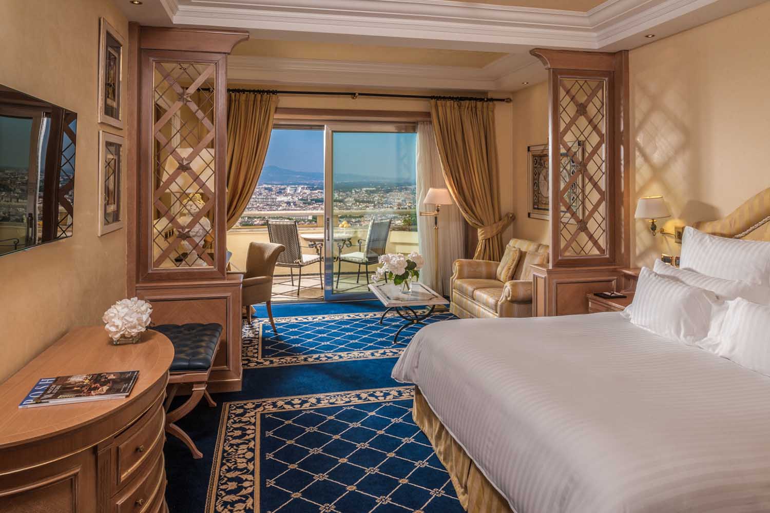 King Imperial Room with Rome View LuxuriaVacations