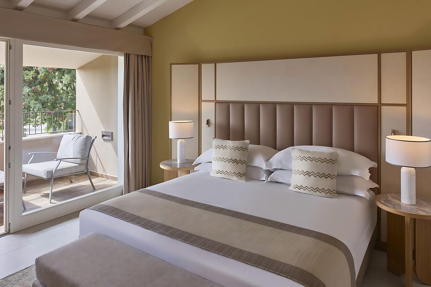 King Oasi Suite with Private Garden LuxuriaVacations