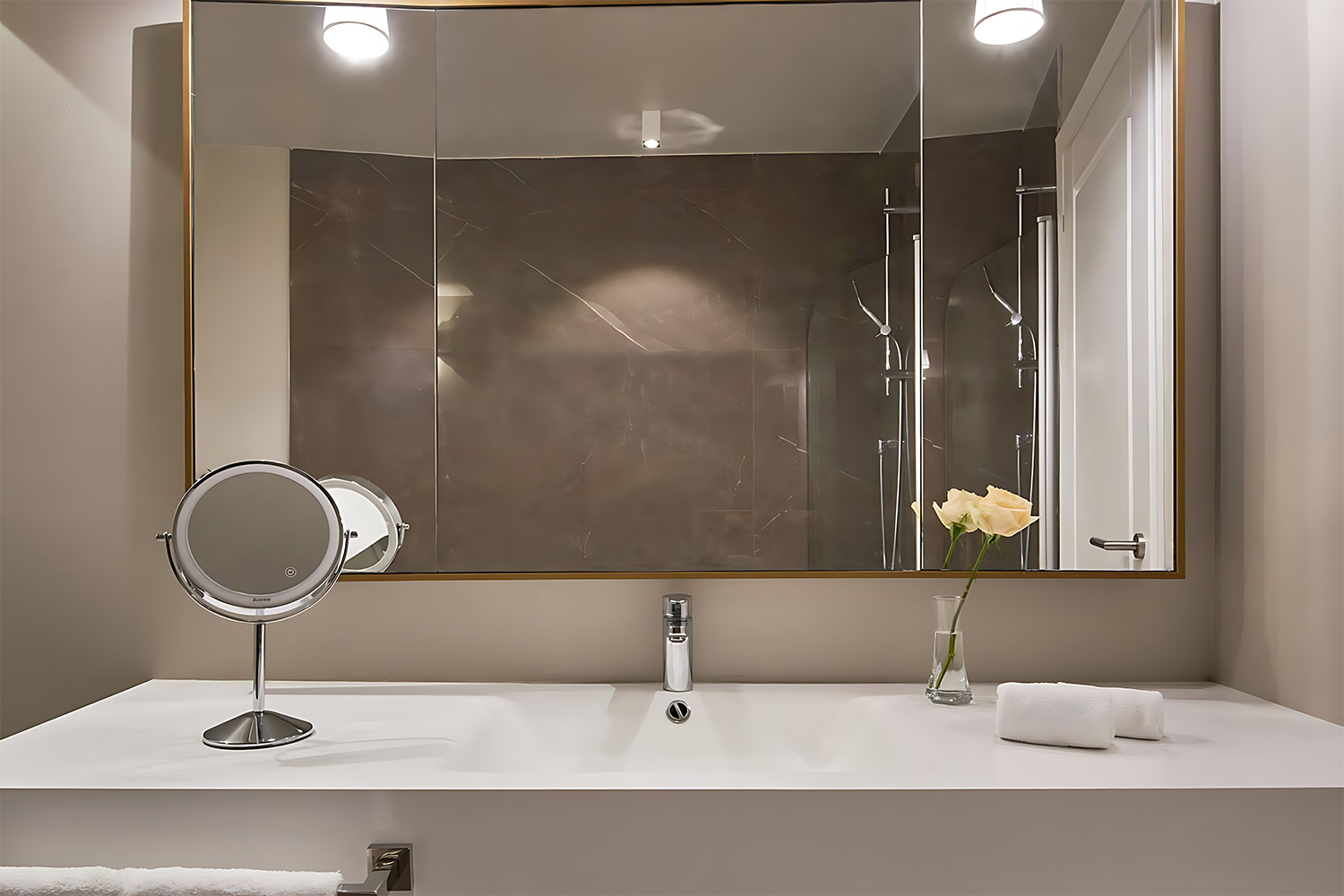 King Oasi Two Bedroom Suite LuxuriaVacations