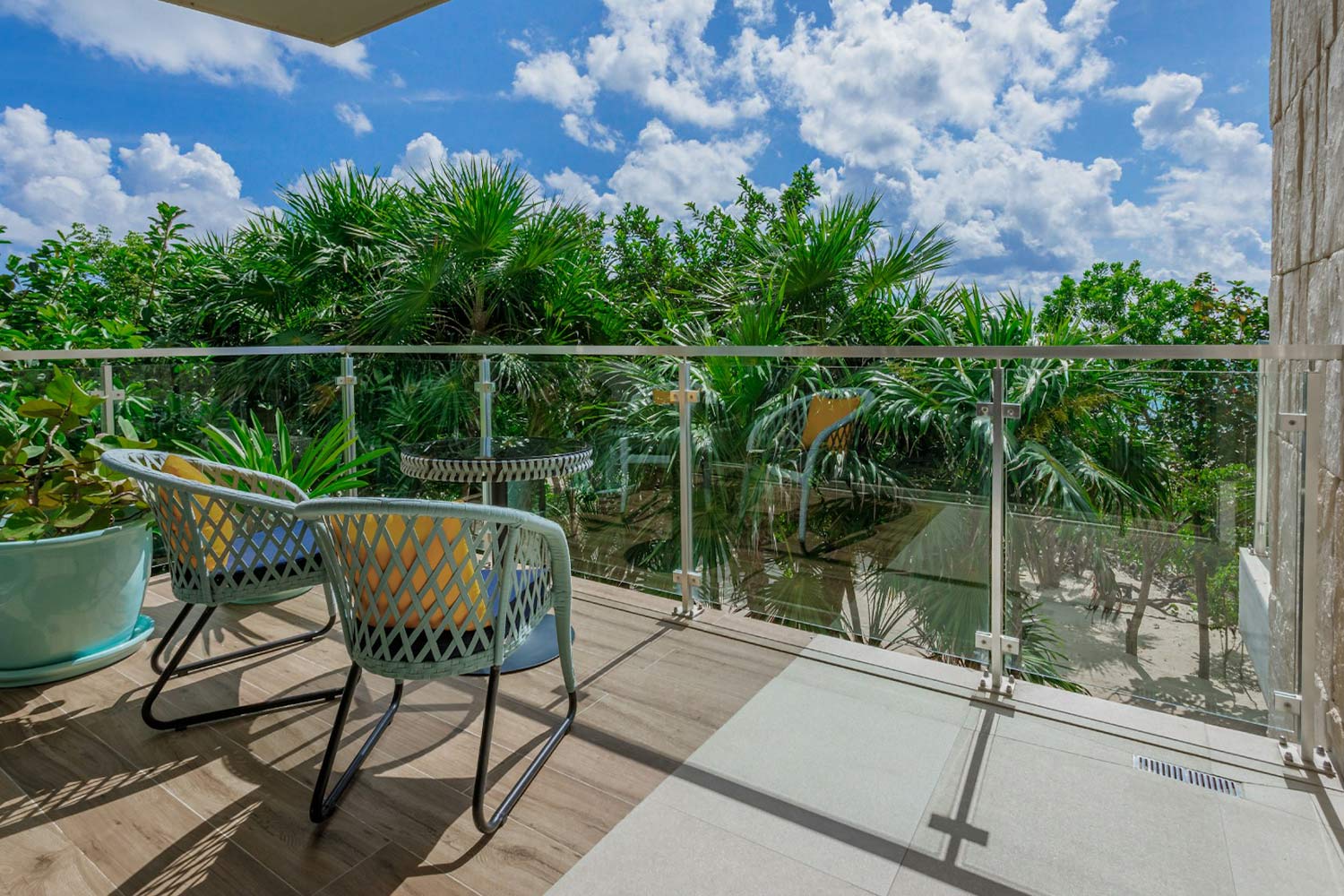 King Suite LuxuriaVacations