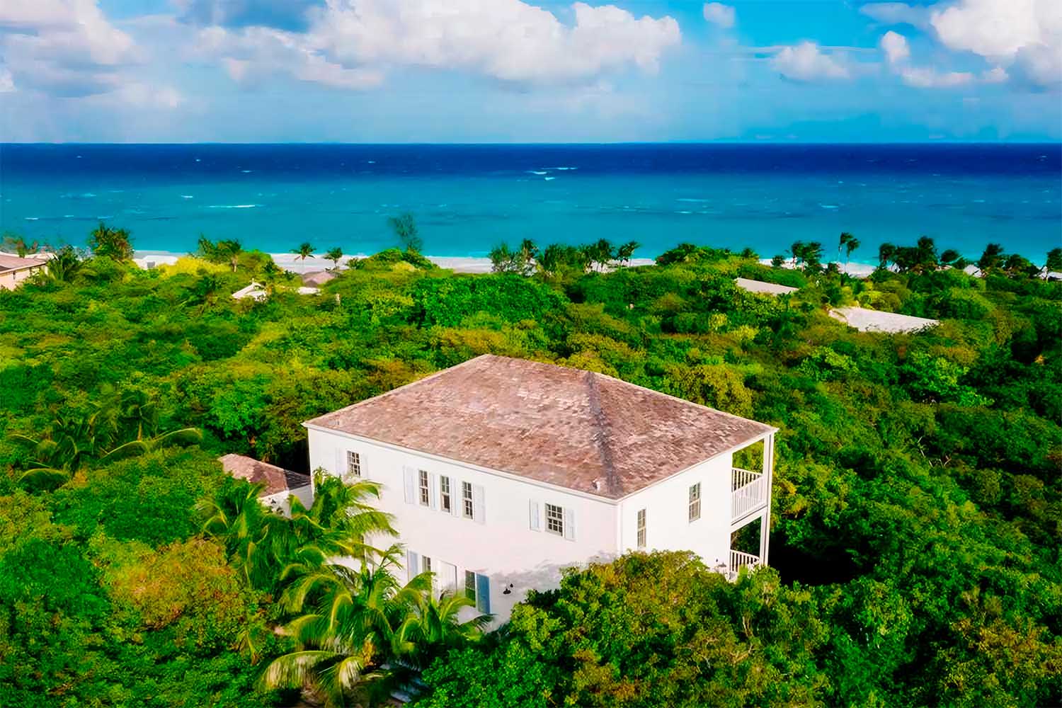 La Mer Azure House LuxuriaVacations