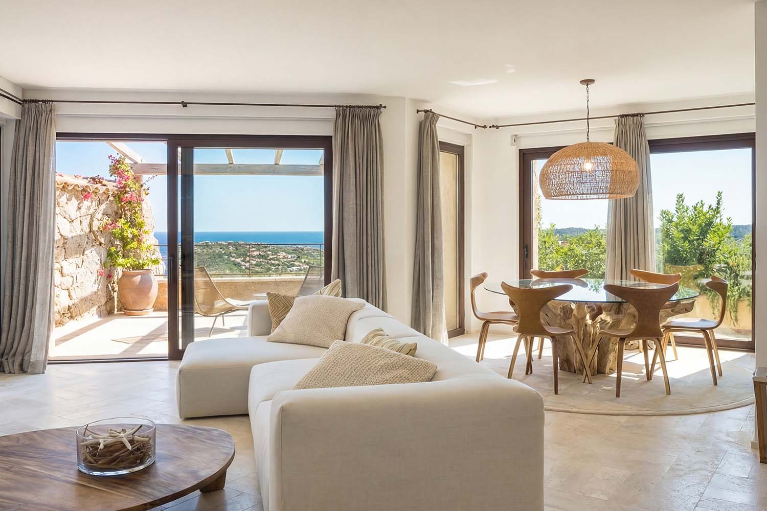 La Tiara Penthouse LuxuriaVacations