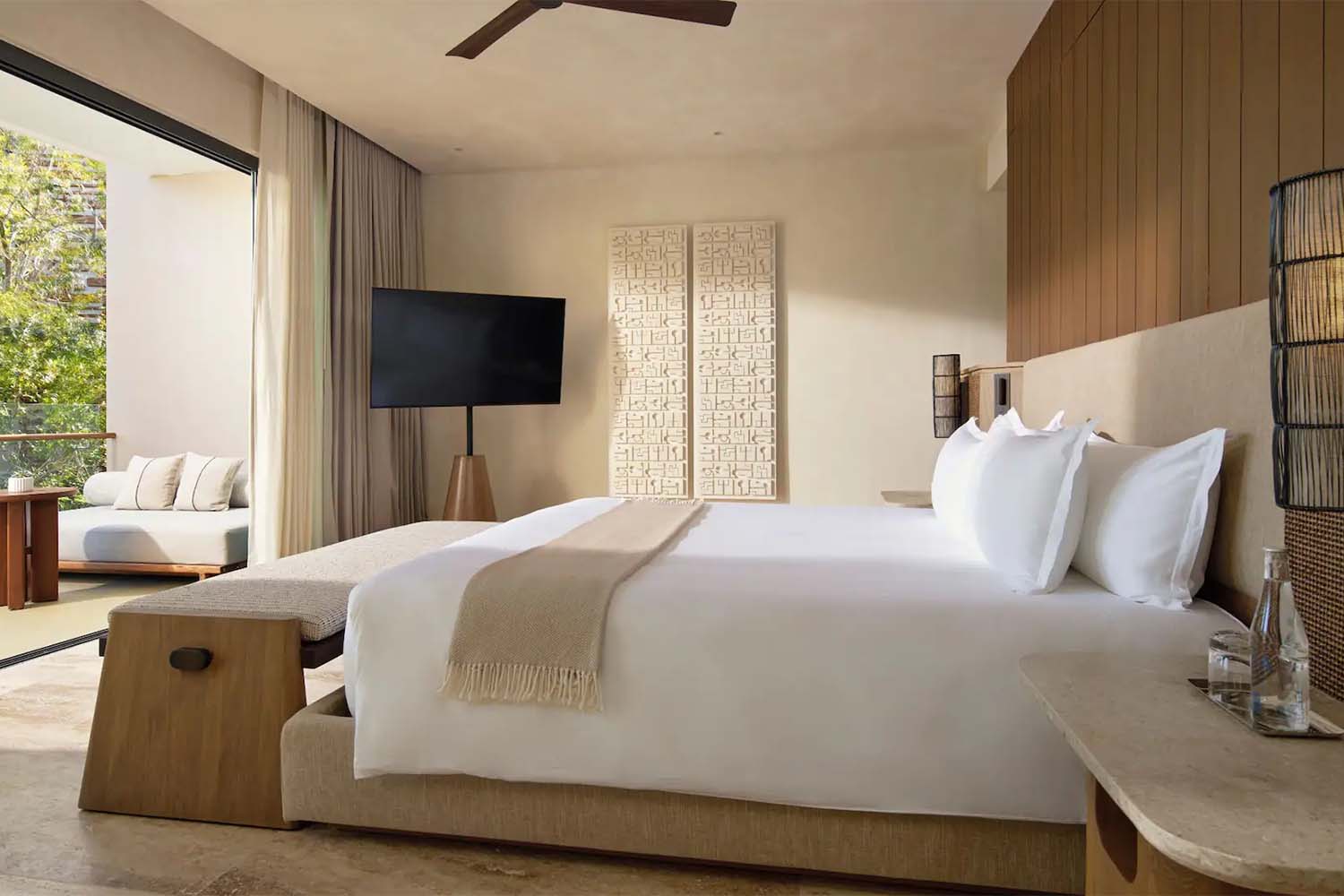 Lagoon Area Suite ( with Plunge Pool) LuxuriaVacations