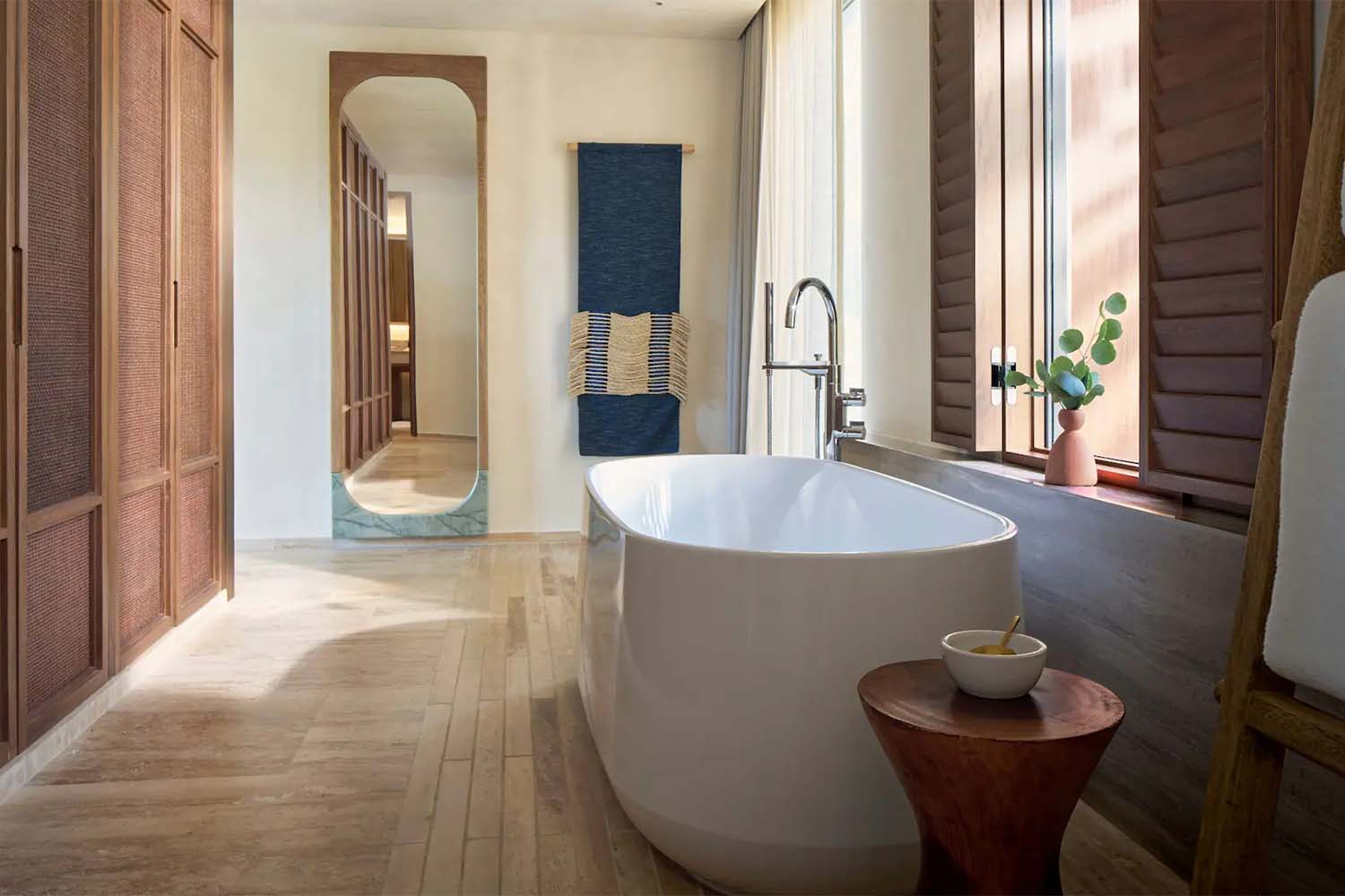 Lagoon Area Suite ( with Plunge Pool) LuxuriaVacations