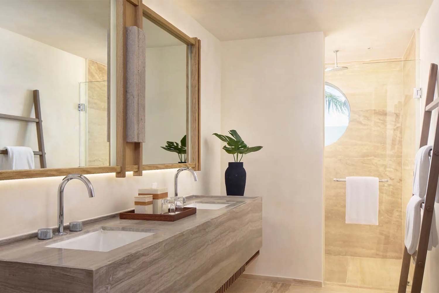 Lagoon Skyview Suite(with Plunge Pool) LuxuriaVacations