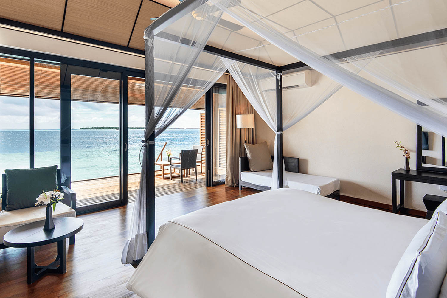 Lagoon Villa LuxuriaVacations