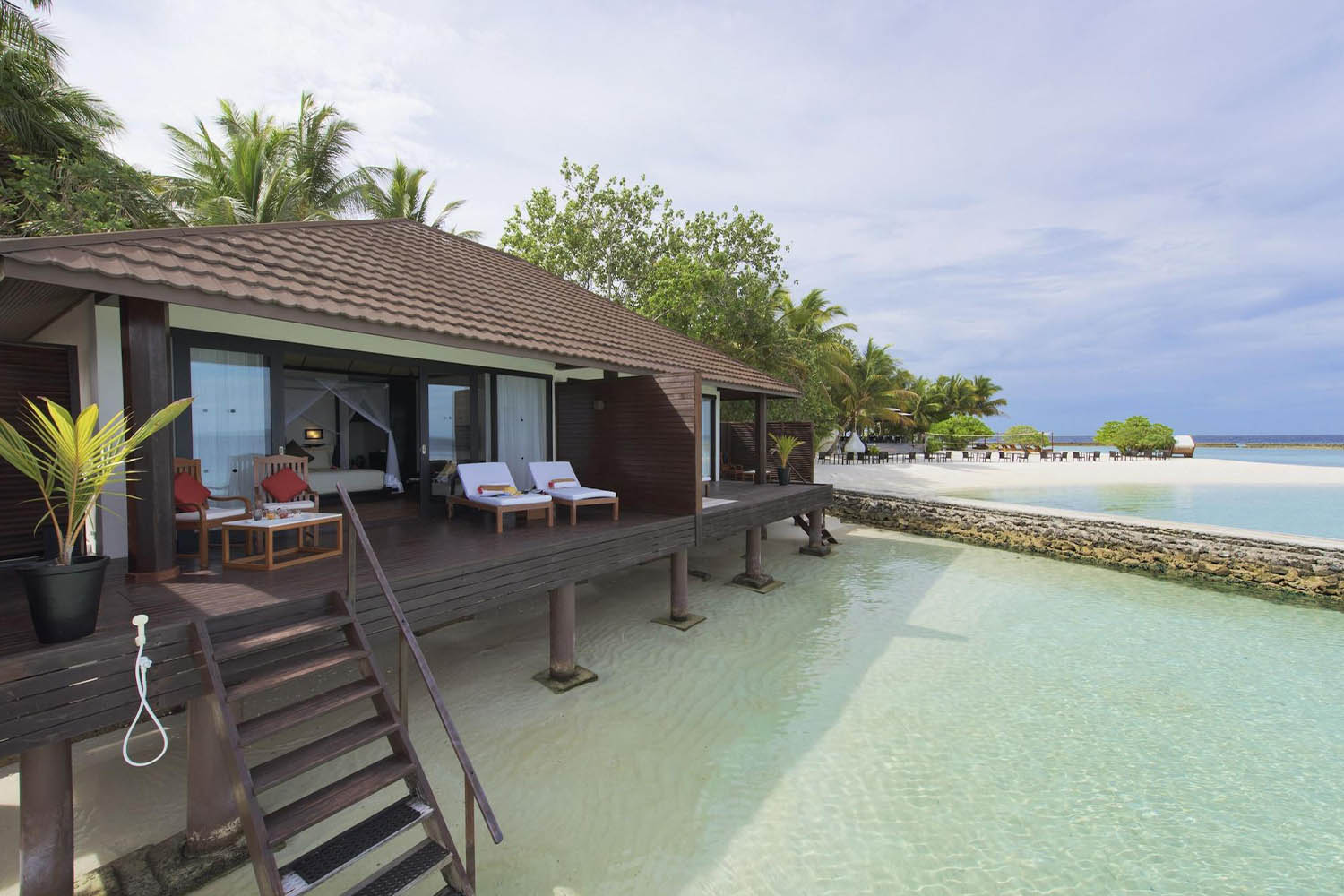 Lagoon Villa LuxuriaVacations