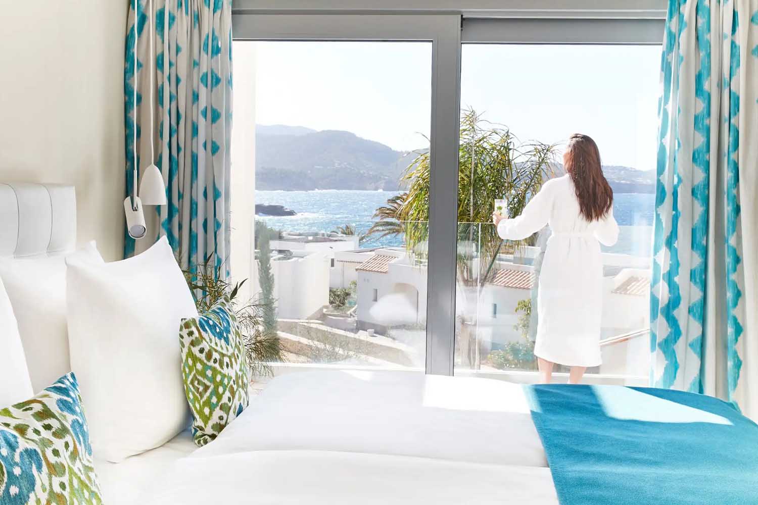 Laguna Infinity 2-Bedroom LuxuriaVacations