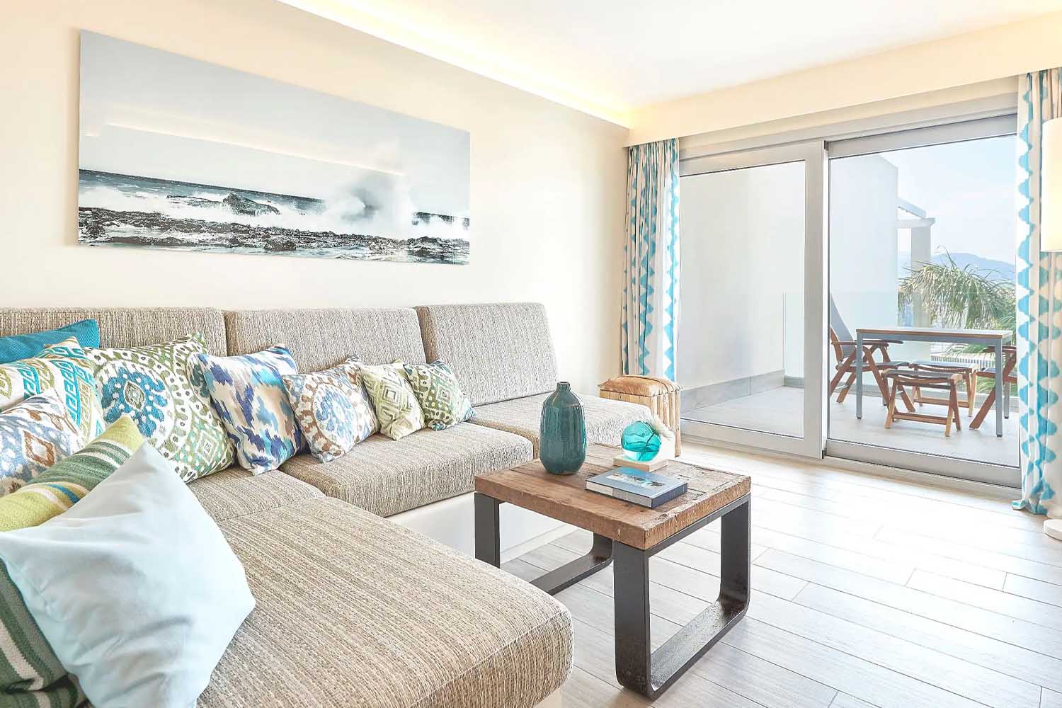 Laguna Infinity Suite LuxuriaVacations
