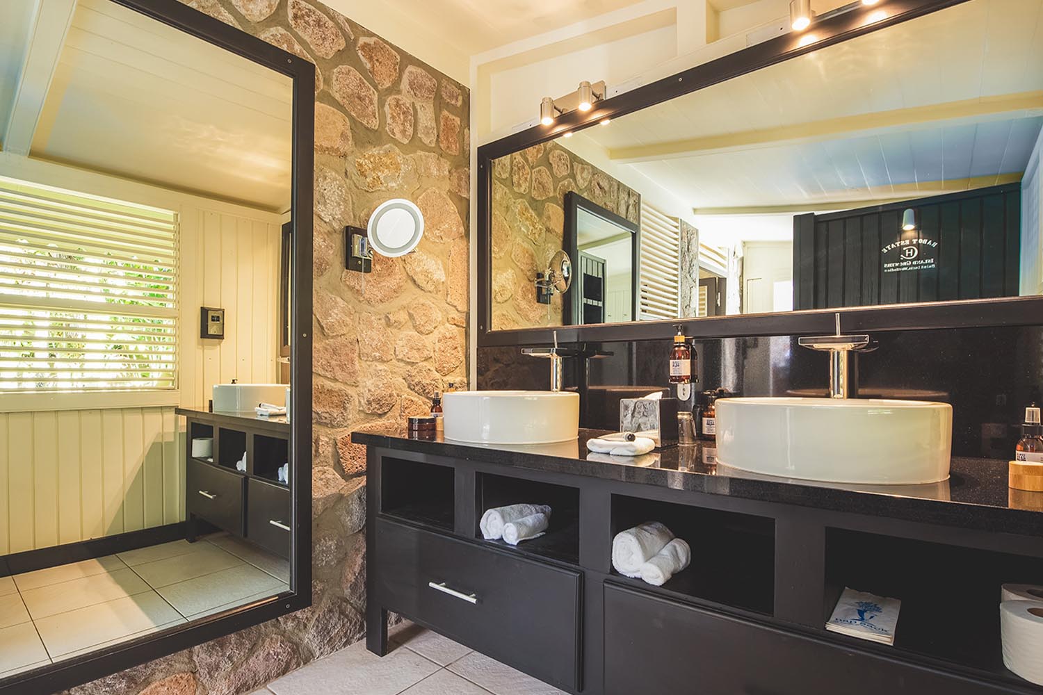 Lodge LuxuriaVacations