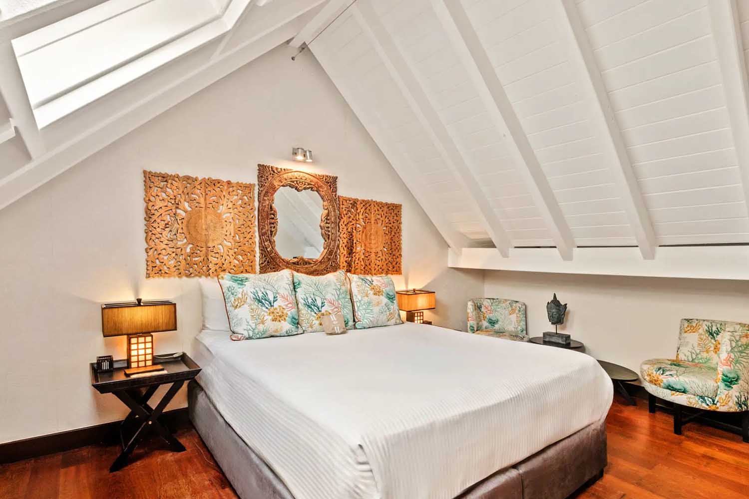 Loft Room LuxuriaVacations