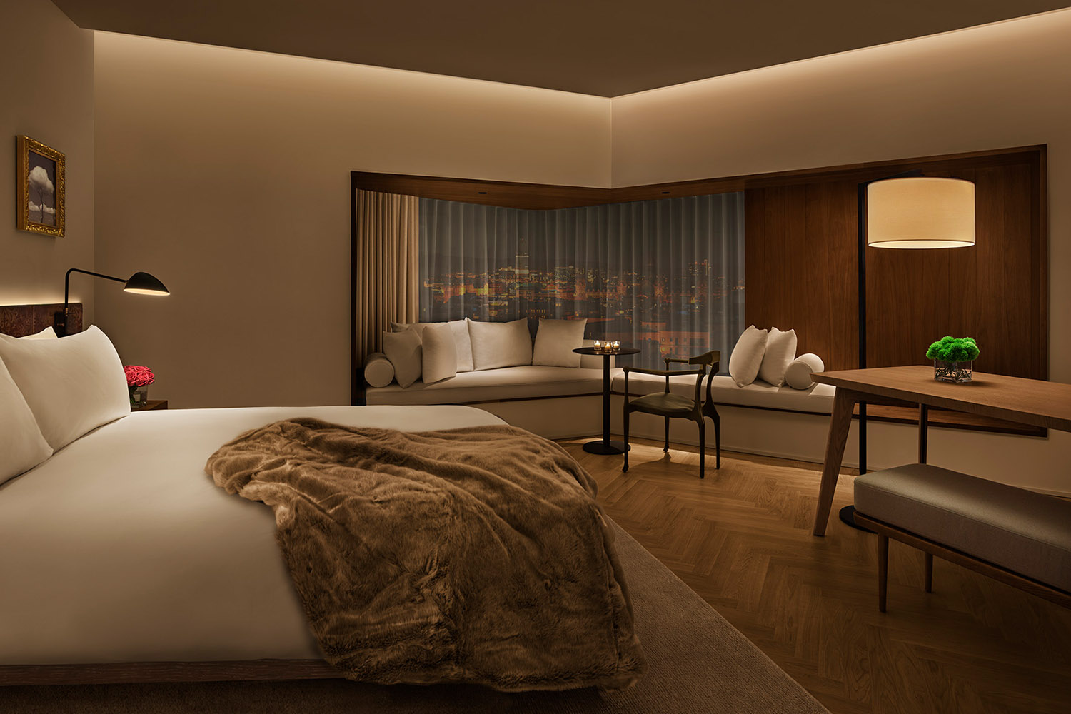 Loft Suite Corner LuxuriaVacations