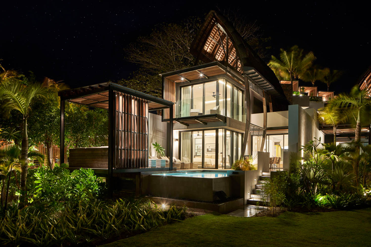 LUX* POOL VILLAS TWO EN-SUITE BEDROOMS LuxuriaVacations