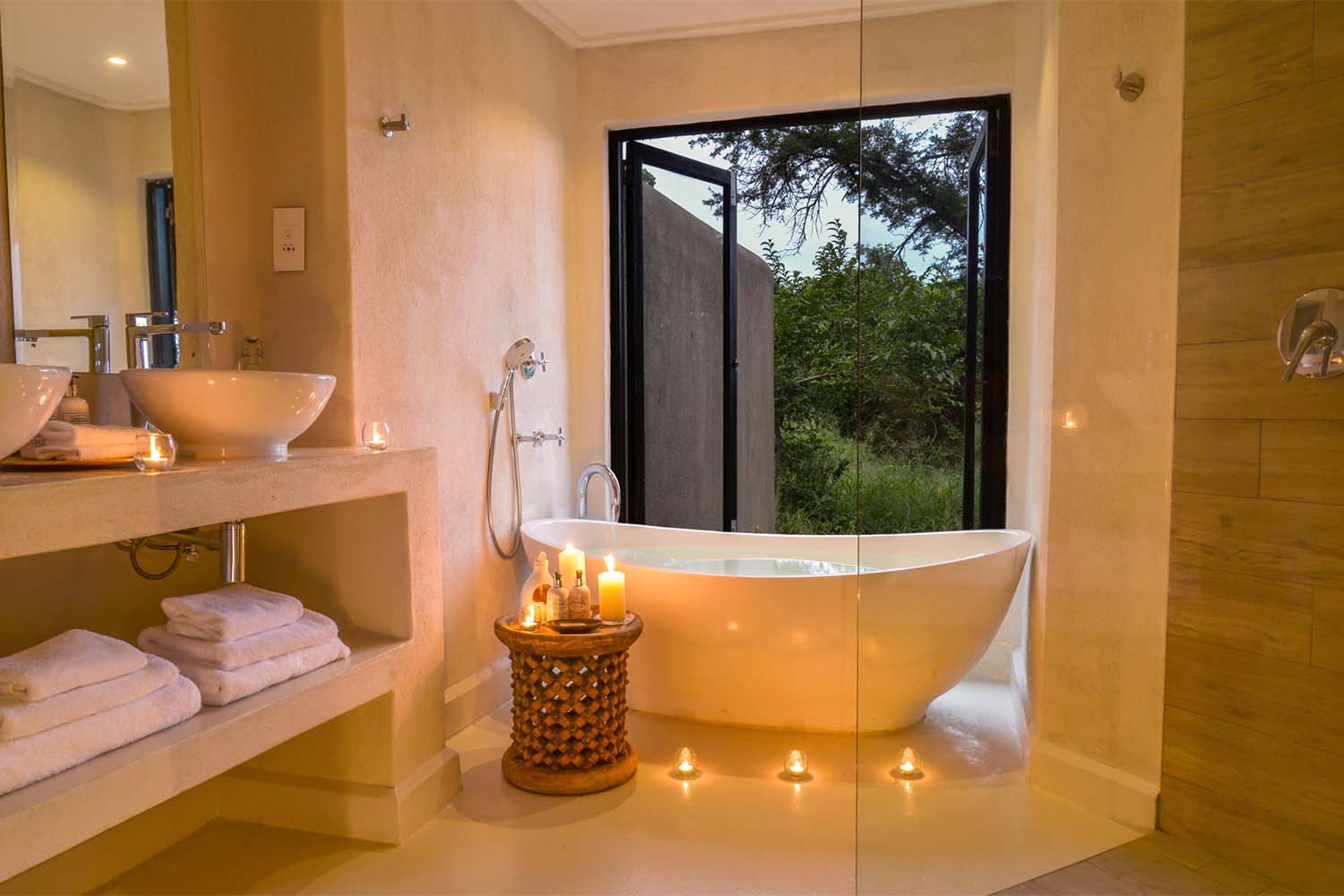 Luxury Room LuxuriaVacations