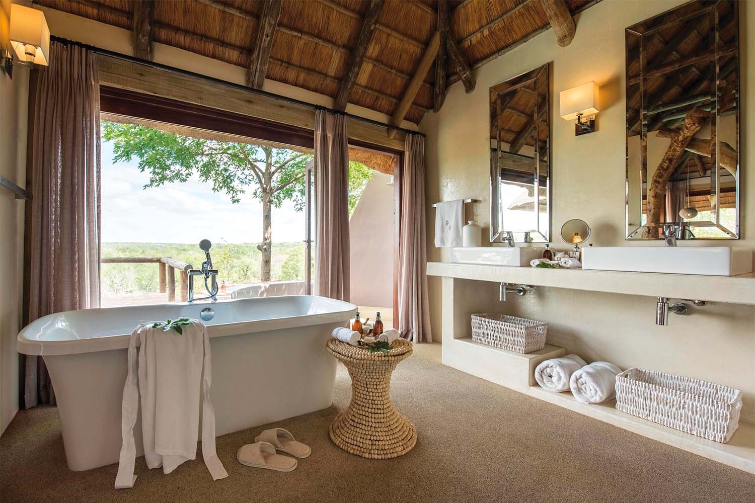 Luxury Suite LuxuriaVacations