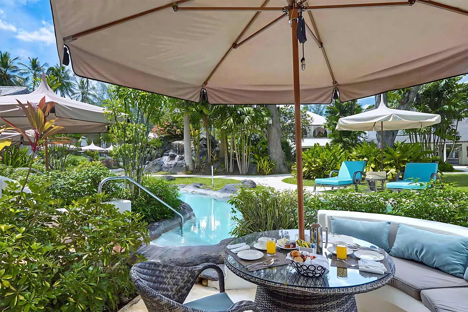 Luxury Swim Up LuxuriaVacations
