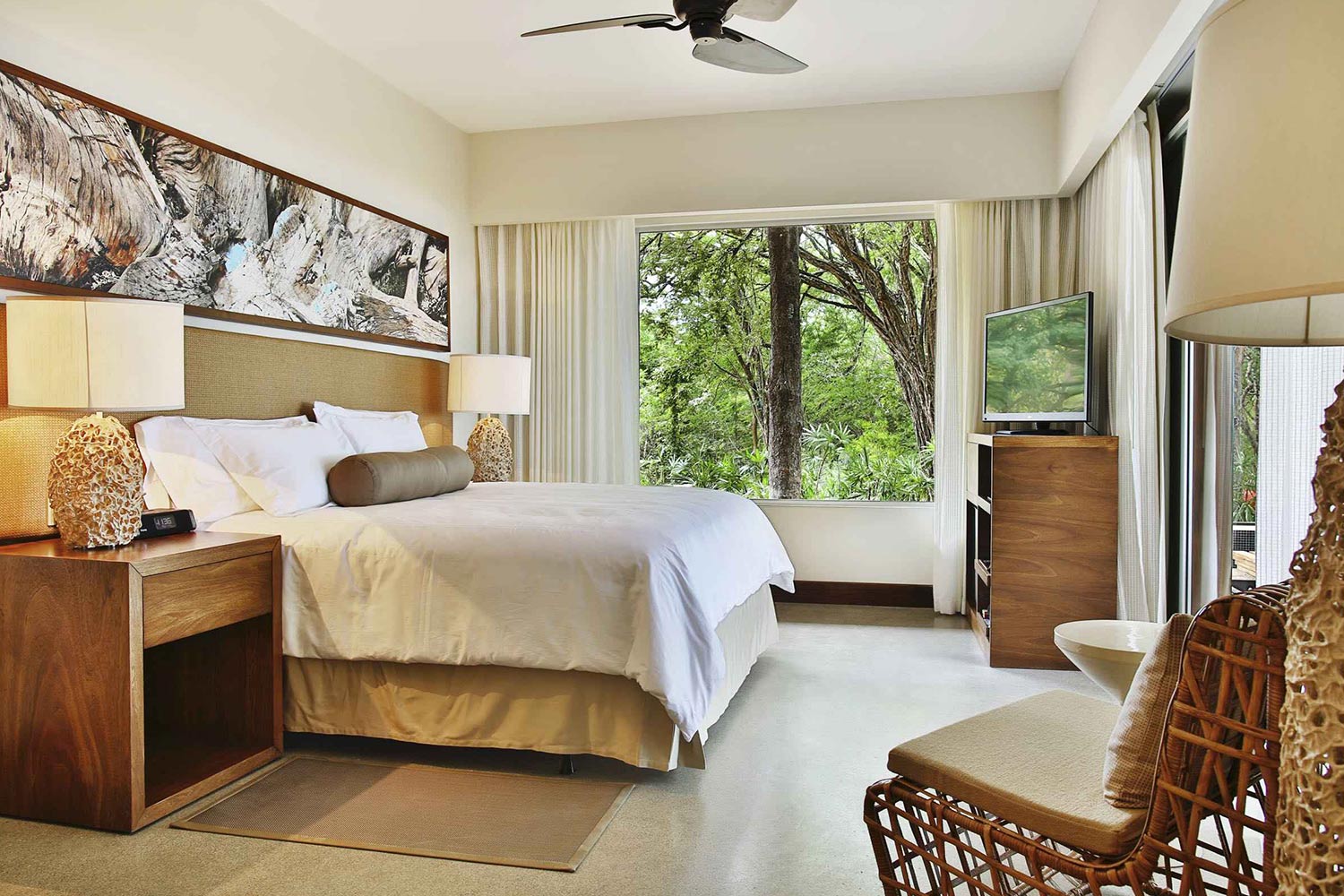 Mangle Presidential Suite, 1 King, Sofa bed, Ocean view, Corner room, Ground floor, Balcony LuxuriaVacations