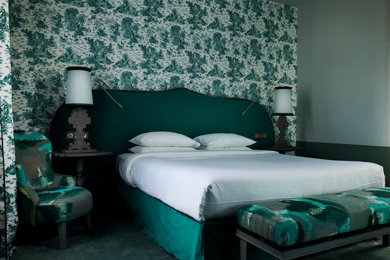 MANOIR LuxuriaVacations