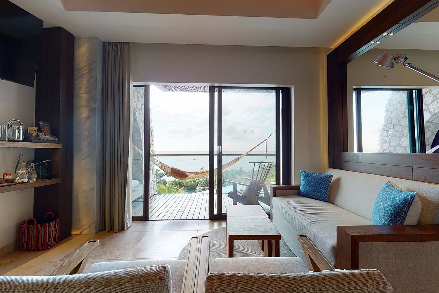 Master Ocean Front LuxuriaVacations