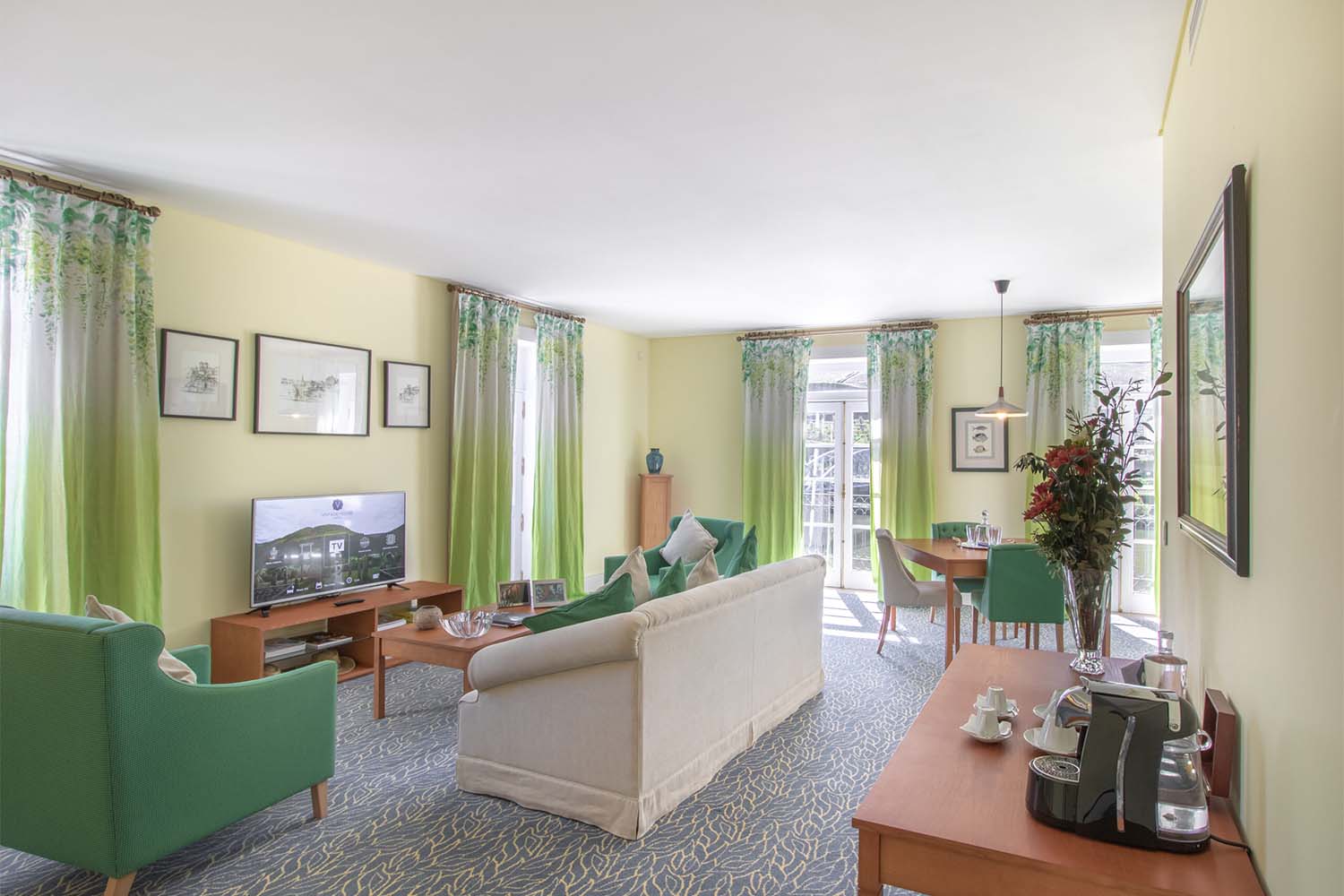 Master Suite LuxuriaVacations