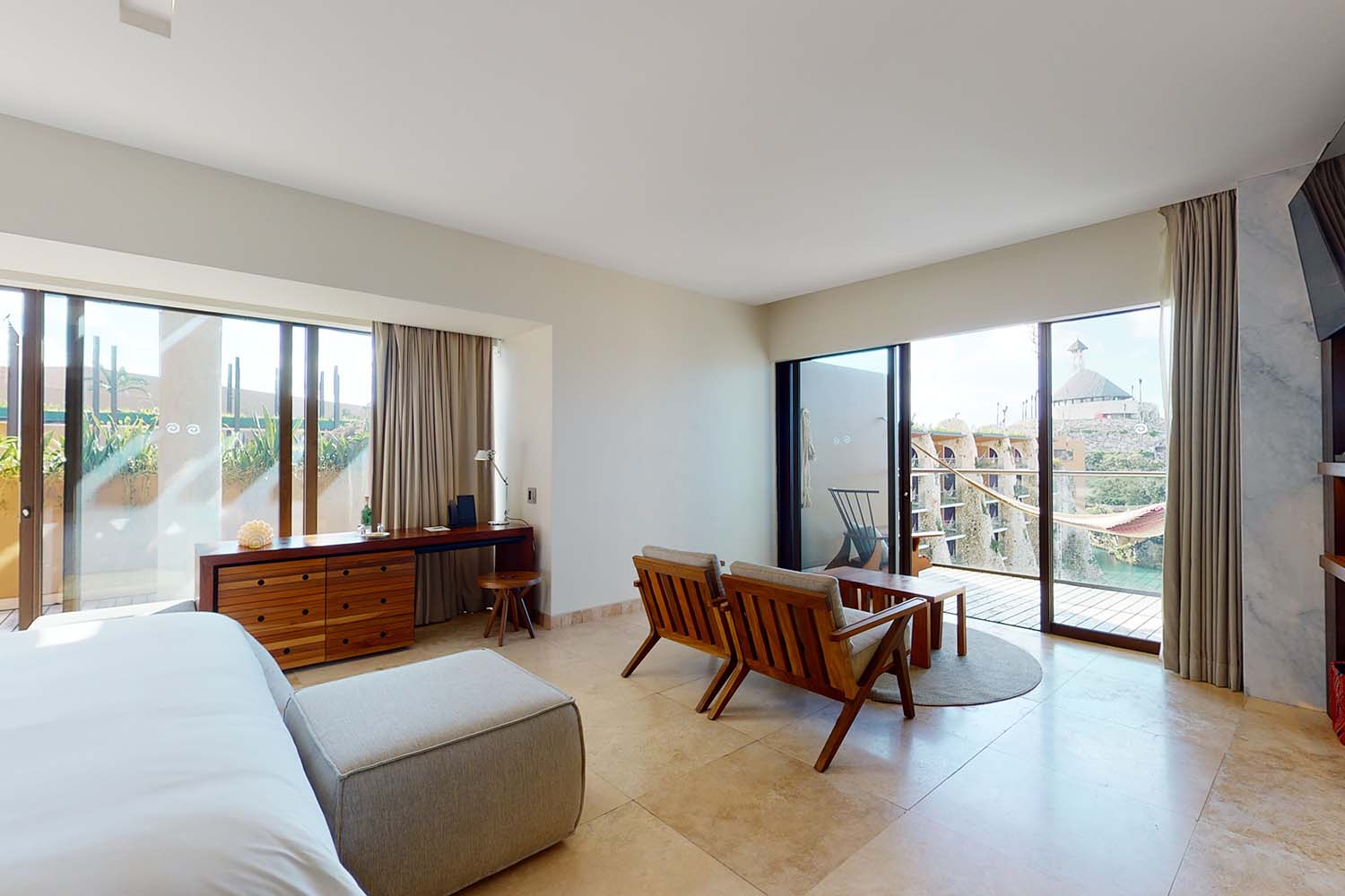 Master Suite LuxuriaVacations