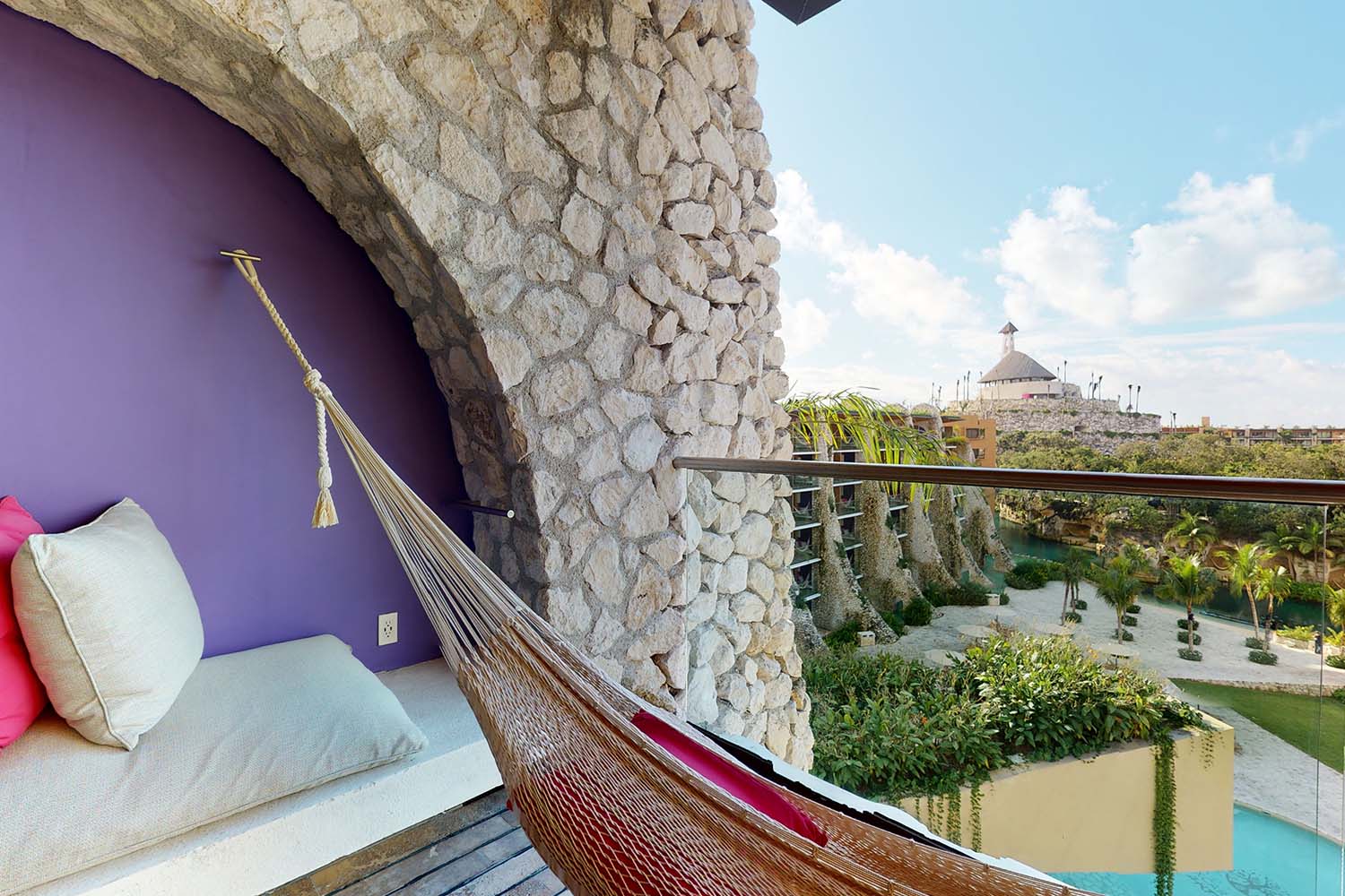 Master Suite LuxuriaVacations