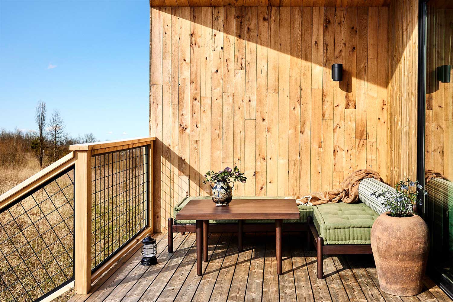 Meadow Cottage 1 King Mobility/Hearing Accessible w/ RI Shower LuxuriaVacations