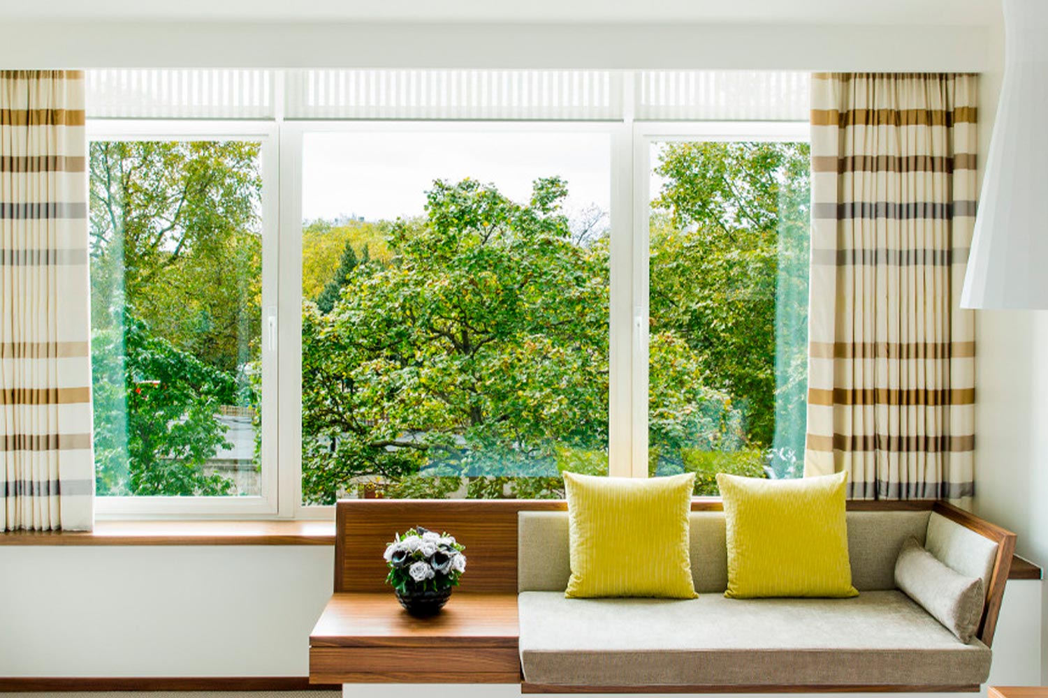 Metropolitan Park Room LuxuriaVacations