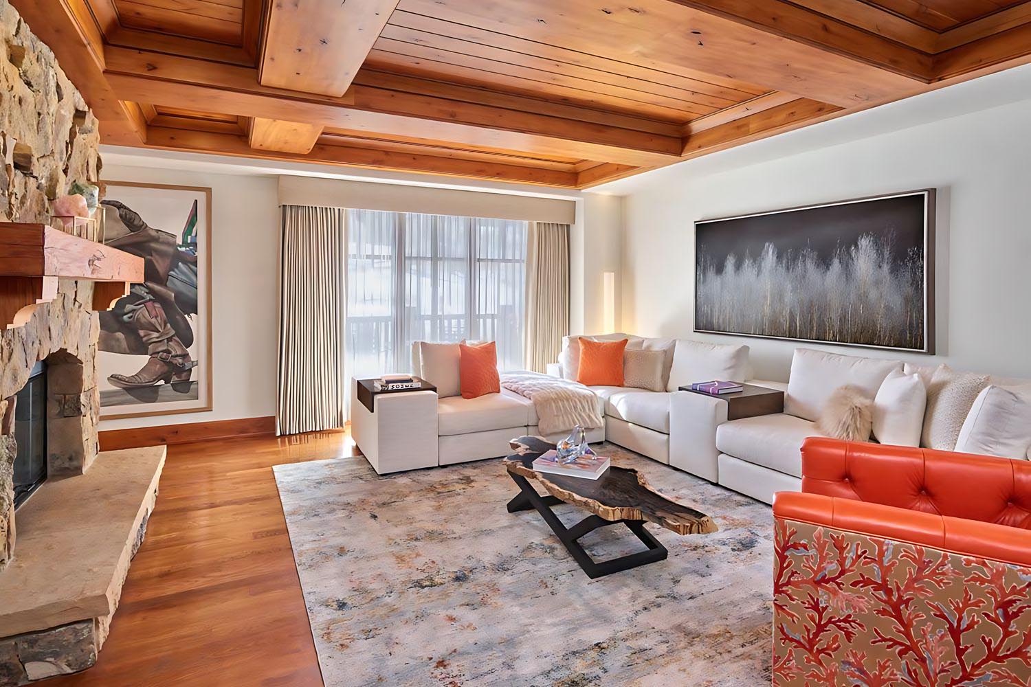 Mountain View 3 Bedroom Penthouse Suite, Bedroom 1: 1 King, Bedroom 2: King, Bedroom 3: King LuxuriaVacations