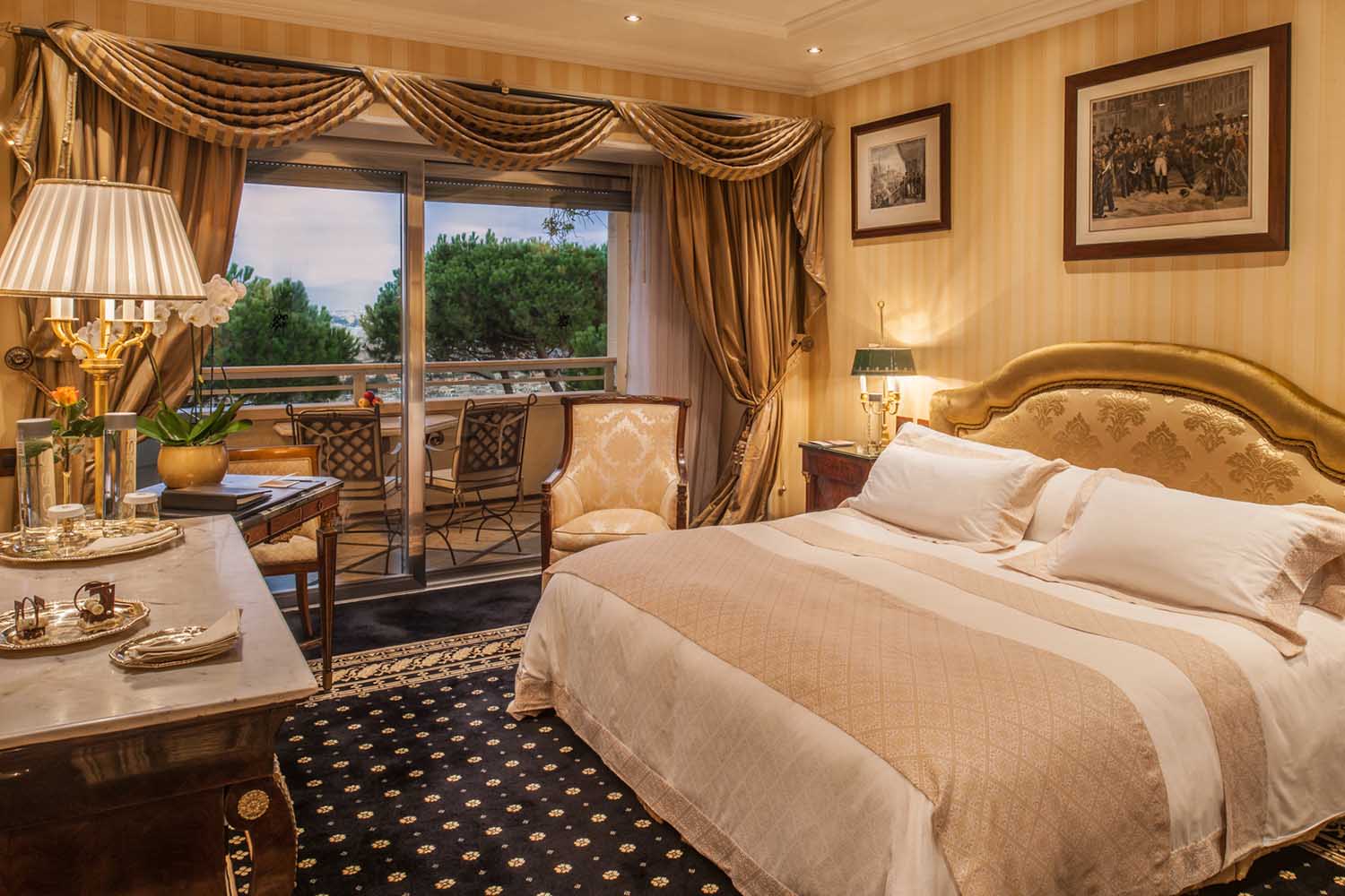 Napoleon Suite LuxuriaVacations