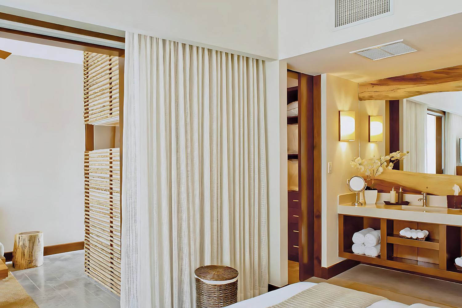 Nesto Suite, 2 Queen, Resort view LuxuriaVacations