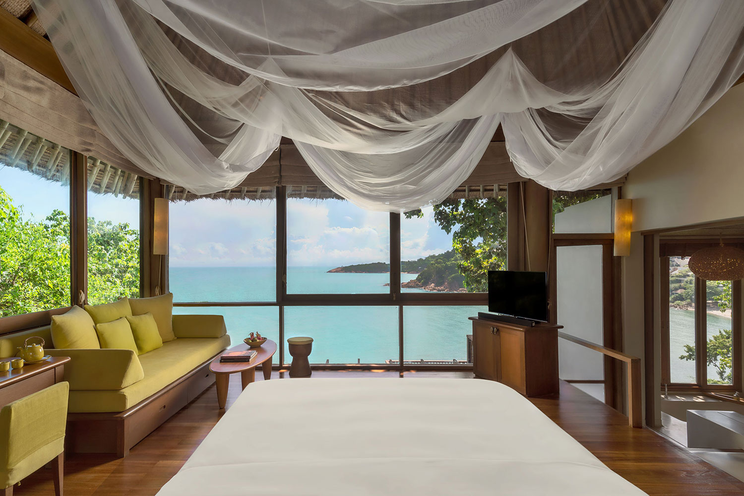 Ocean Front Pool Villa LuxuriaVacations