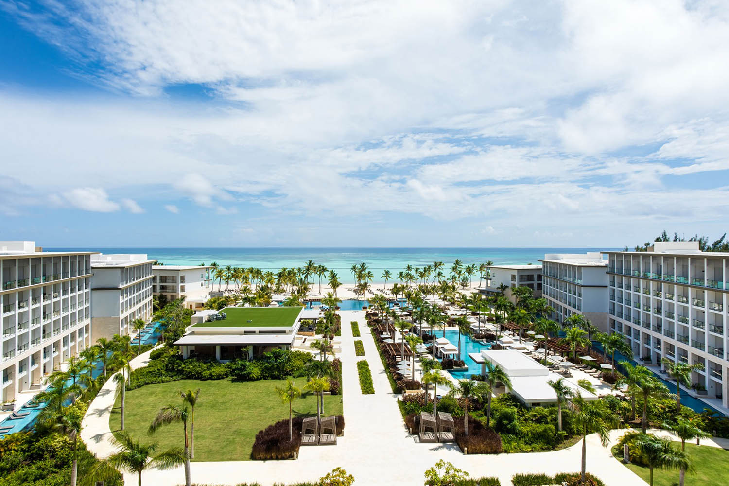 Ocean View Junior Suite King LuxuriaVacations
