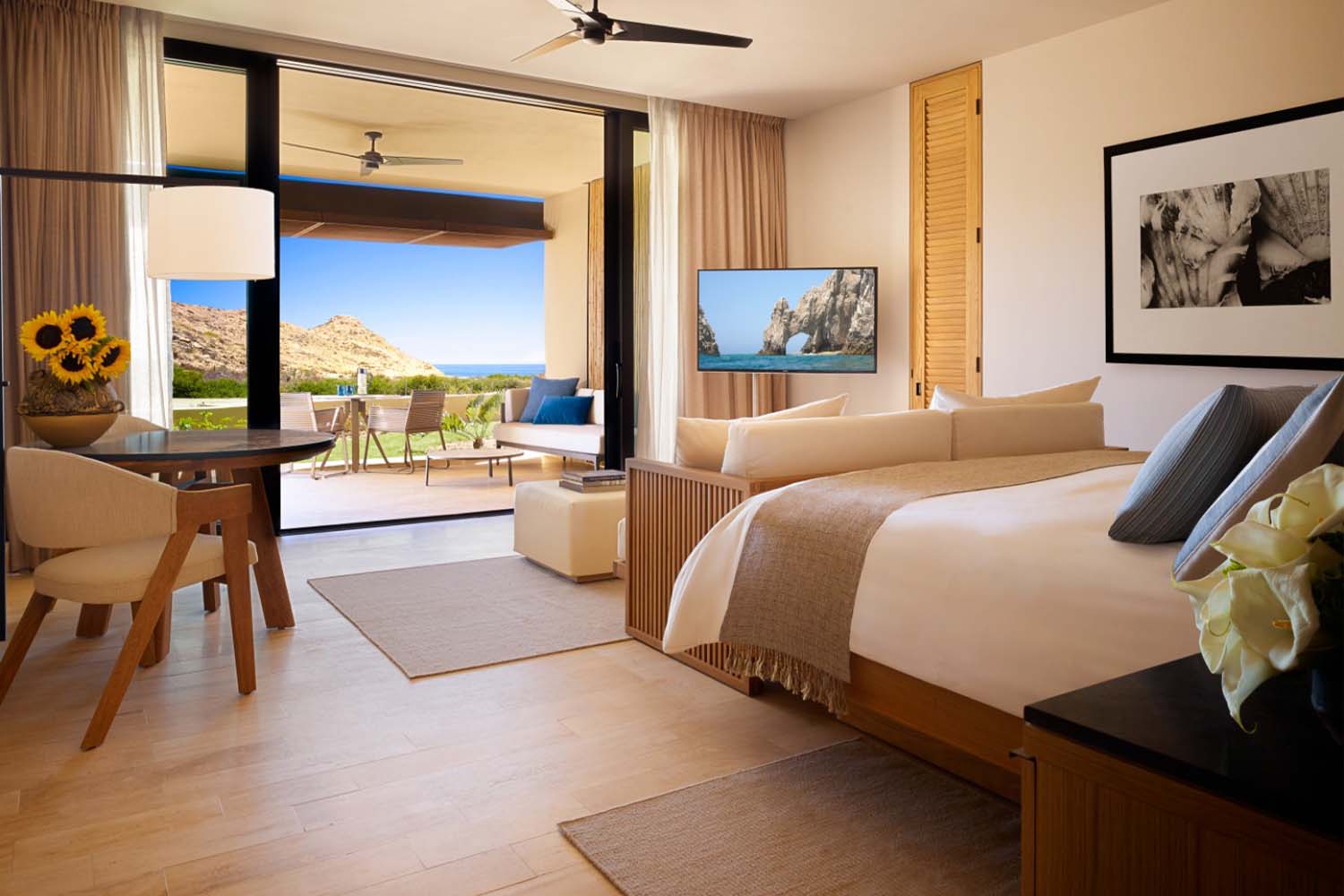 Ocean View King LuxuriaVacations