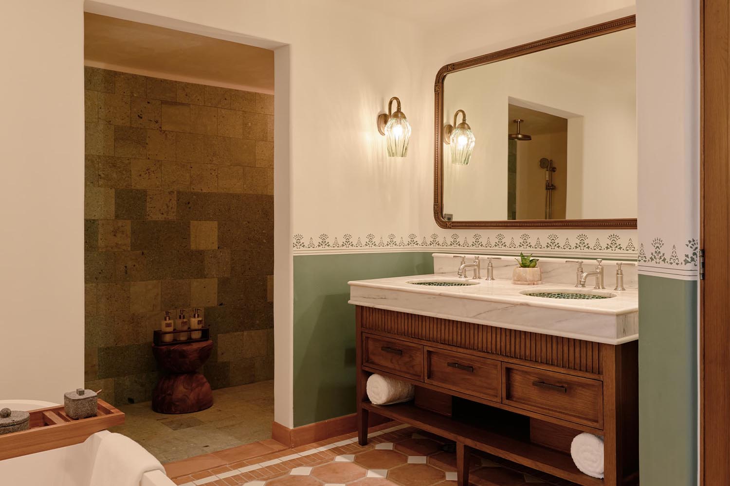 Ocean View Master Suite LuxuriaVacations