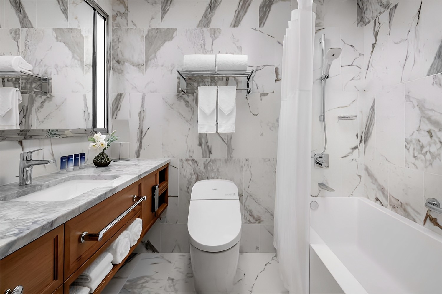 Ocean View One Queen Bed Accessible with Tub LuxuriaVacations