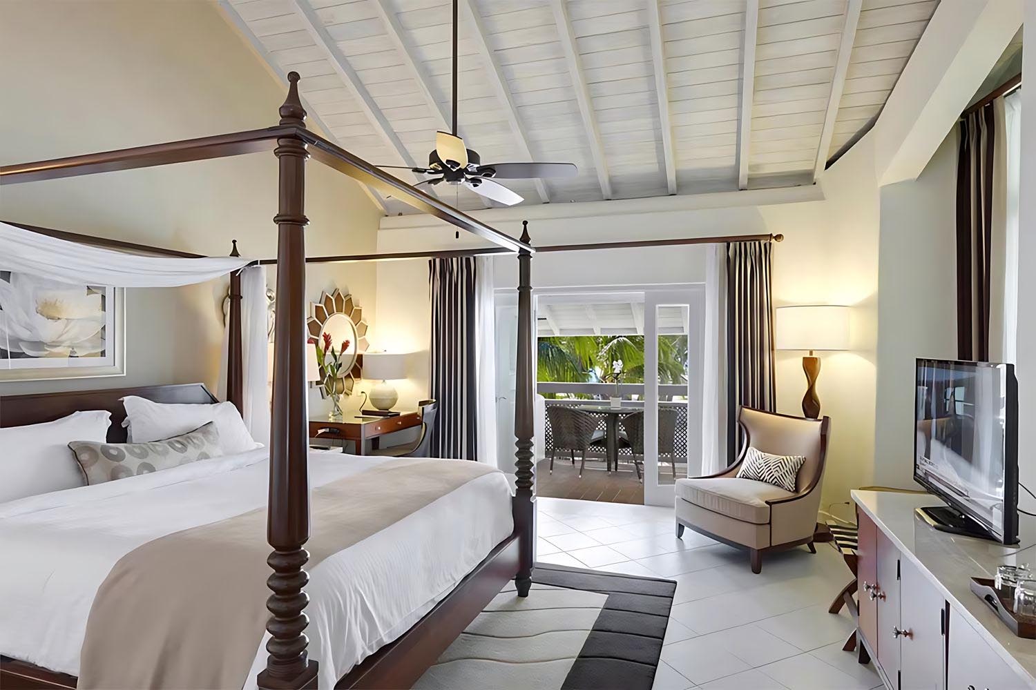 Ocean View Room LuxuriaVacations