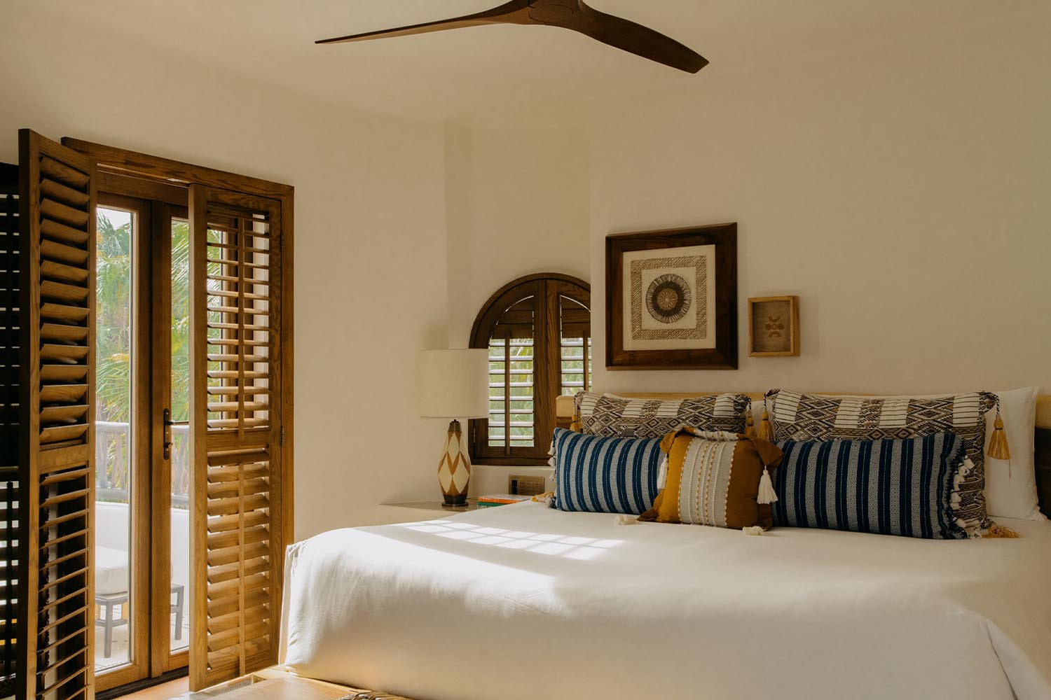 Ocean View Suite LuxuriaVacations