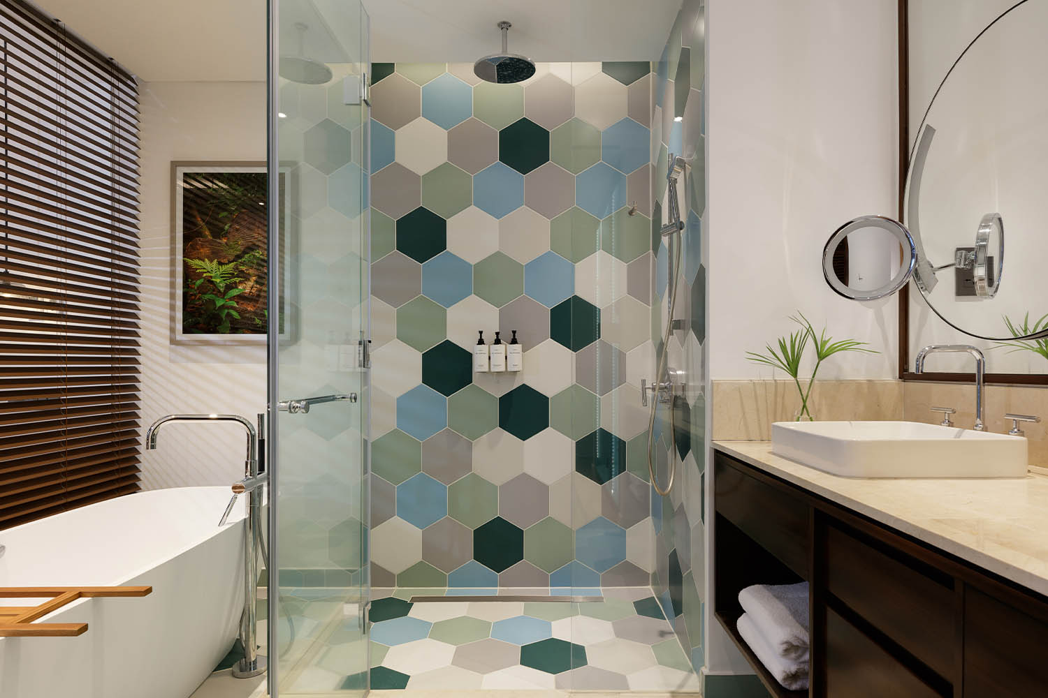 Ocean View Suites One Bed LuxuriaVacations