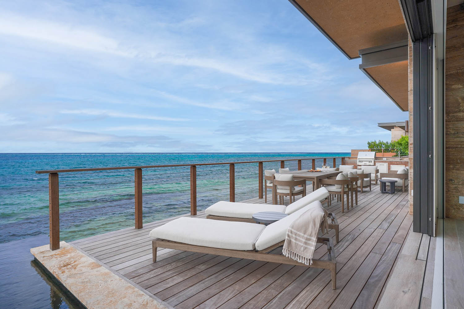 Ocean Villa LuxuriaVacations