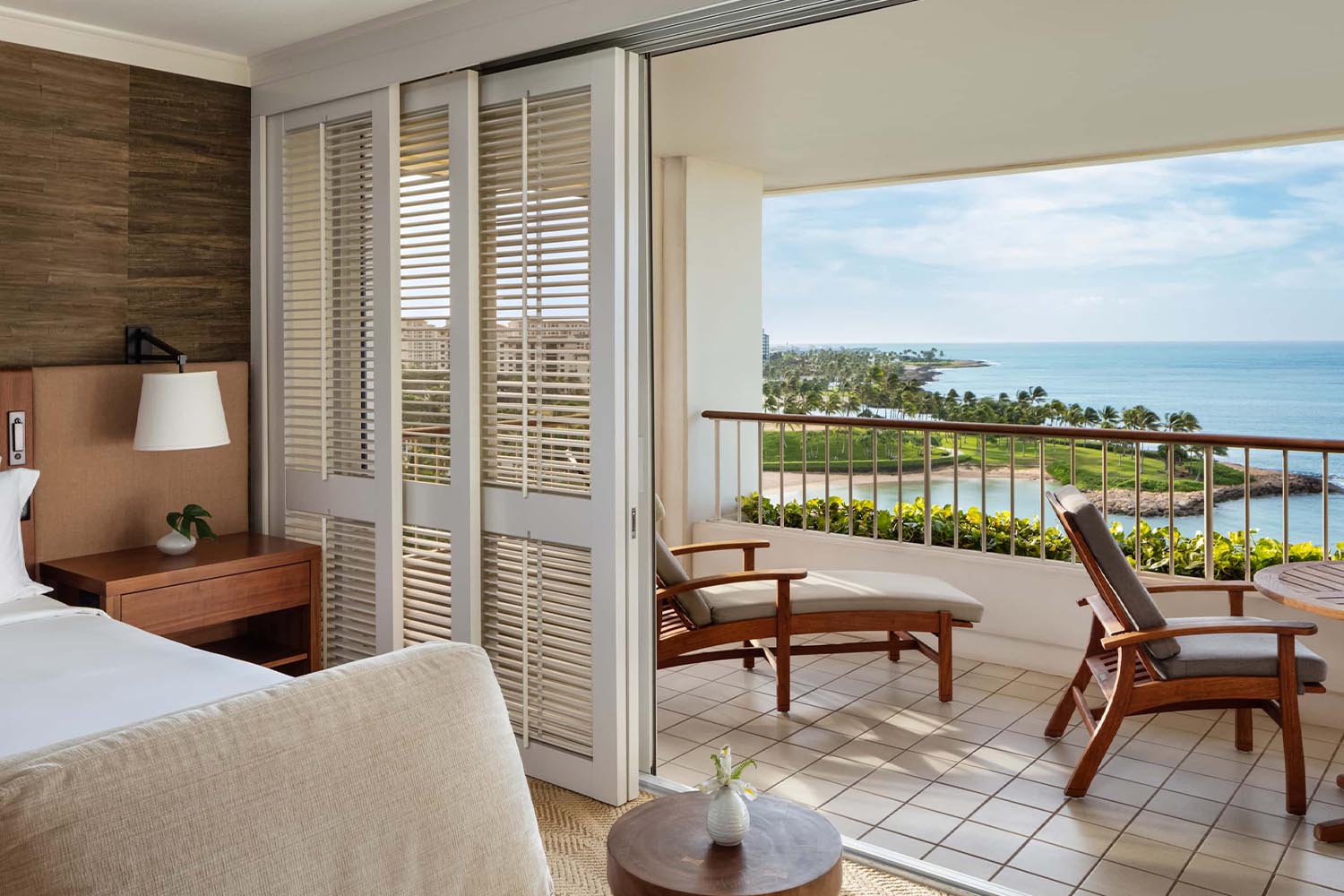 Oceanfront King LuxuriaVacations