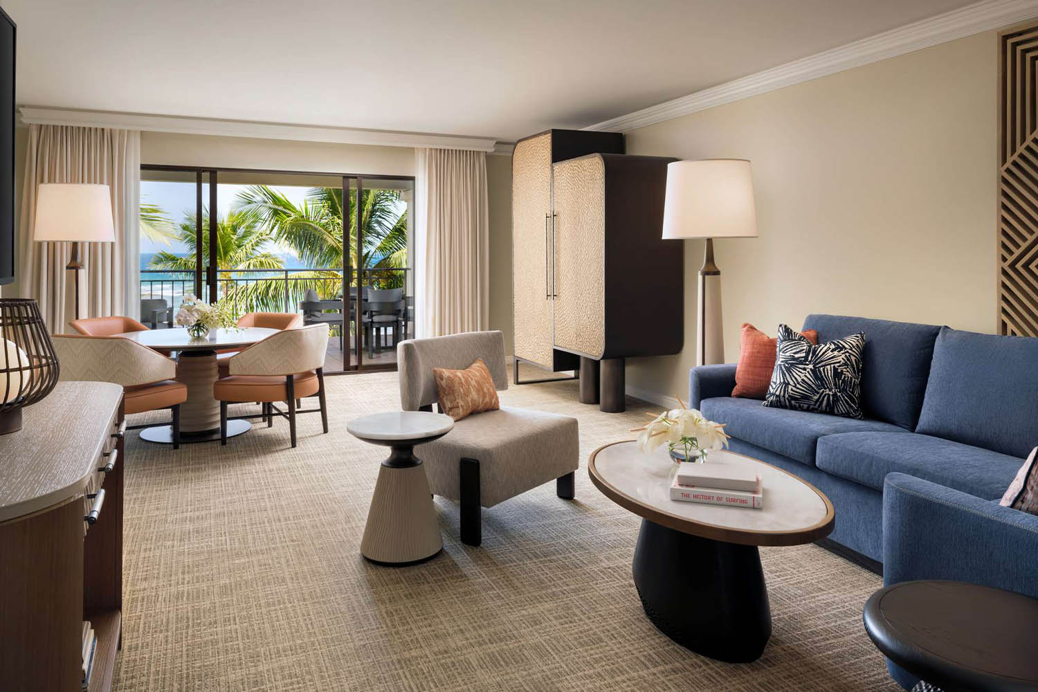 Oceanfront Luxury Suite Queen/Queen LuxuriaVacations