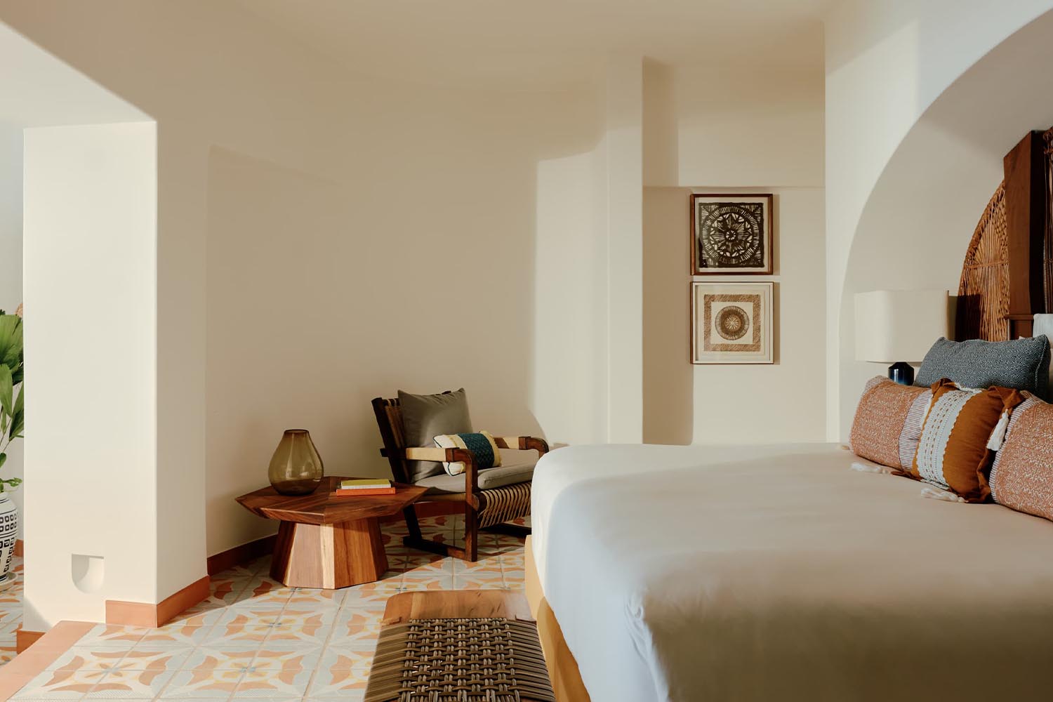 Oceanfront One Bedroom Plunge Pool Suite LuxuriaVacations