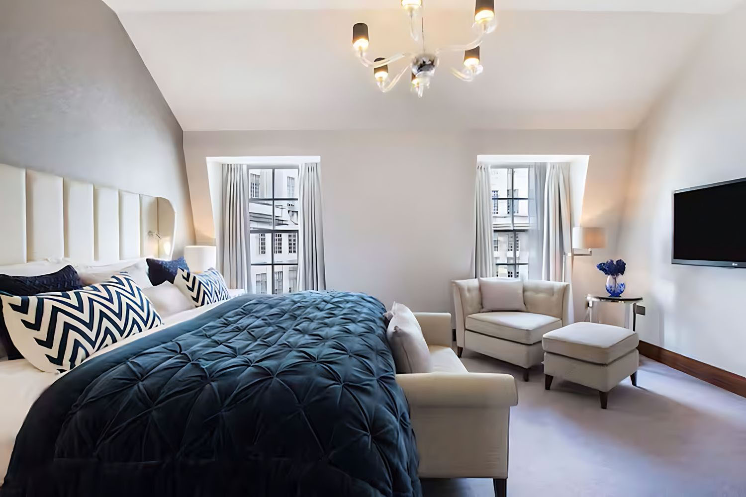 One Bedroom Conrad Suite with Lounge Access LuxuriaVacations
