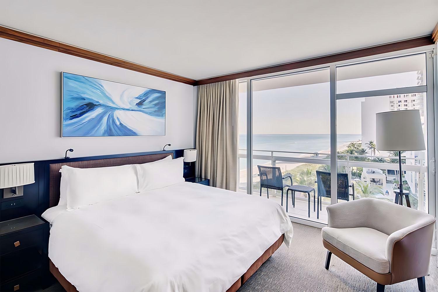 One bedroom luxury apartment King Bed and Balcony with Ocean View LuxuriaVacations