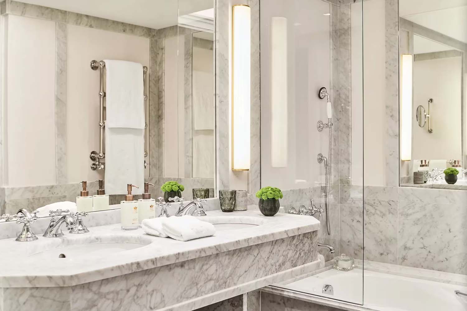 One Bedroom Suite LuxuriaVacations