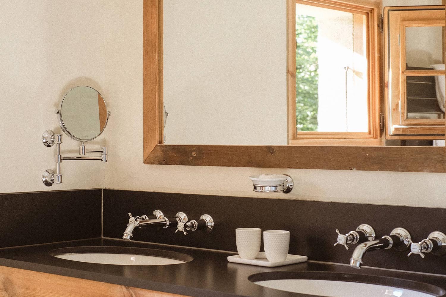 ONE-BEDROOM SUITE FAMILY LuxuriaVacations